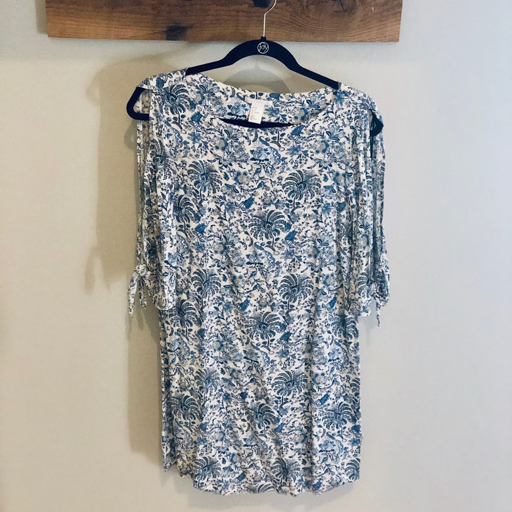 H&M’s Casual Shift Dress